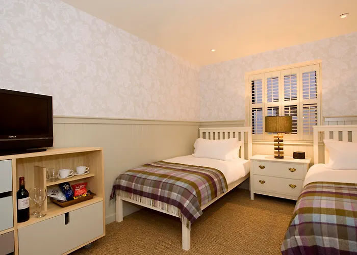 브룩스 브리스톨 4*