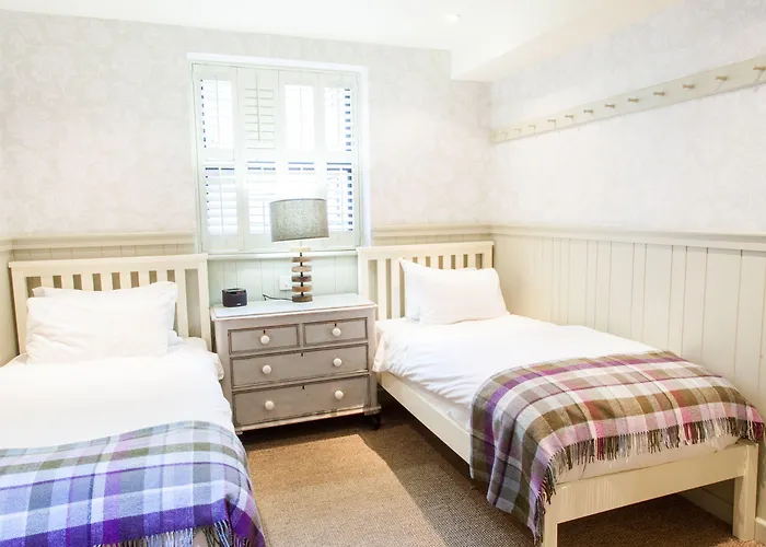 브룩스 브리스톨 4*