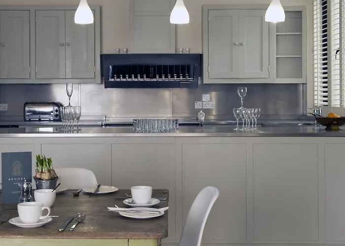 招待所 布鲁克斯布里斯托尔宾馆 4*